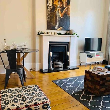 Luxury Fulham Flat With 5* Touches Nr River Thames Londra Esterno foto
