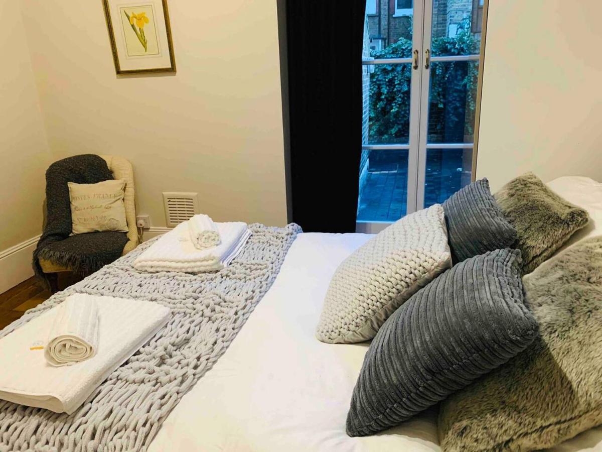 Luxury Fulham Flat With 5* Touches Nr River Thames Londra Esterno foto