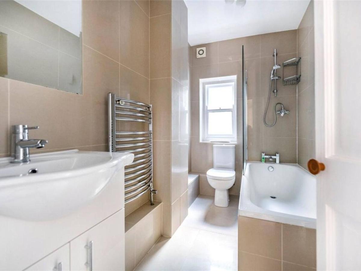 Luxury Fulham Flat With 5* Touches Nr River Thames Londra Esterno foto