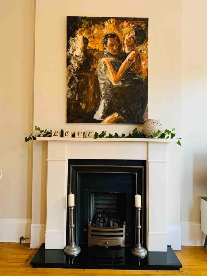 Luxury Fulham Flat With 5* Touches Nr River Thames Londra Esterno foto