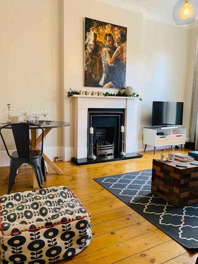 Luxury Fulham Flat With 5* Touches Nr River Thames Londra Esterno foto